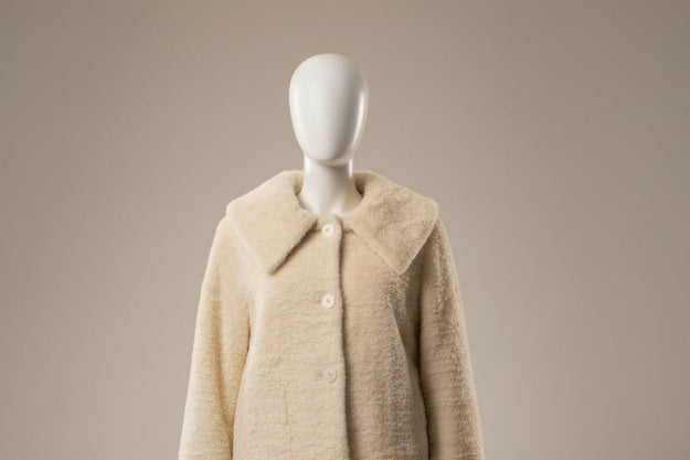 Plush Cŕeme Fur Crop Blazer